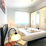 Easy Zadar Acces - 3Br & Balcony Or Terrace Units -Carport -Bbq -Ac Apartment *