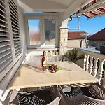 Easy Zadar Acces - 3Br & Balcony Or Terrace Units -Carport -Bbq -Ac * Zadar
