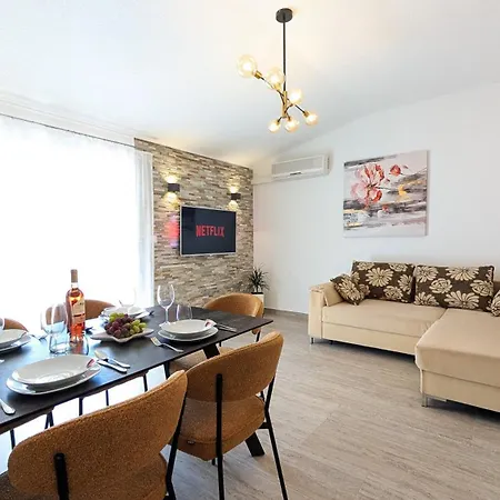 Modern 3br In With Balcony Or Terrace, Free Parking & Ac * Zadar