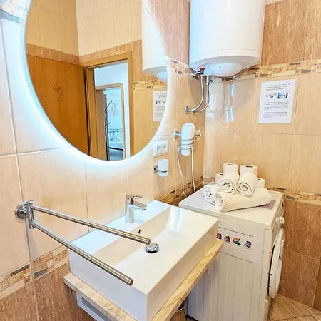 Modern 3br In With Balcony Or Terrace, Free Parking & Ac Apartment Zadar