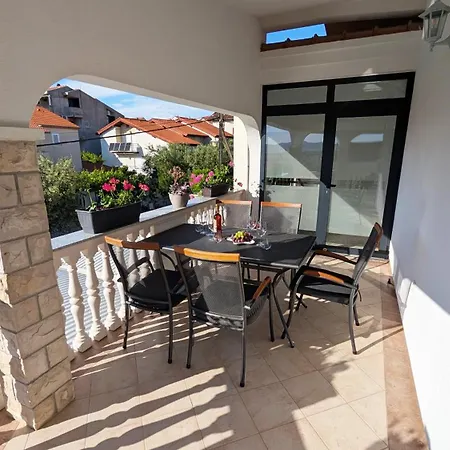 Modern 3br In With Balcony Or Terrace, Free Parking & Ac Zadar