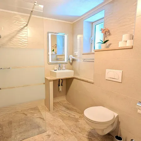 Modern 3br In With Balcony Or Terrace, Free Parking & Ac Zadar