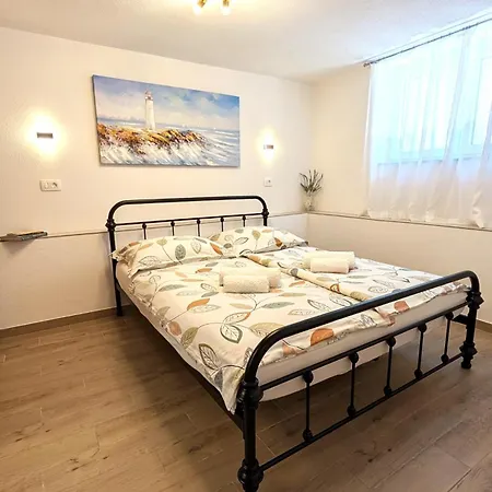 Modern 3br In With Balcony Or Terrace, Free Parking & Ac * Zadar