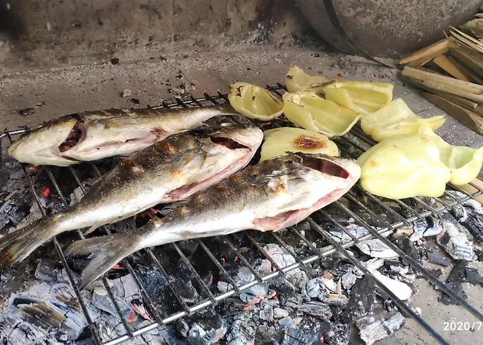 Ilic - Spacious 3 Bedroom Units - Easy Access & Private Carport Apartmán Zadar