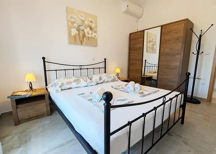 Apartmán Ilic - Spacious 3 Bedroom Units - Easy Access & Private Carport